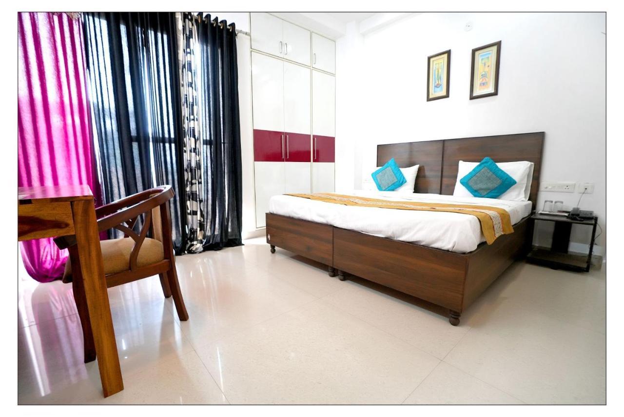 Gupta Residency Near Ajnara Heritage نويدا المظهر الخارجي الصورة