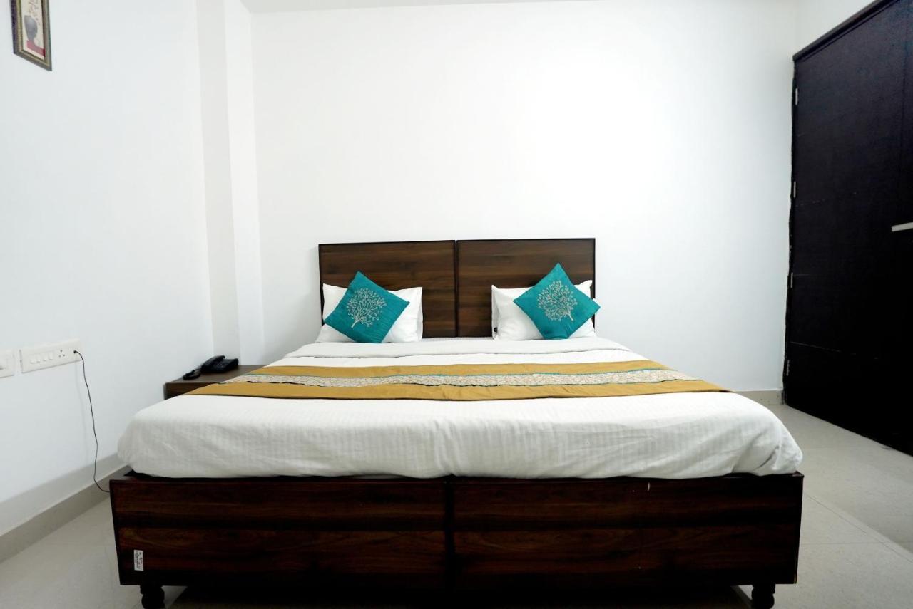 Gupta Residency Near Ajnara Heritage نويدا المظهر الخارجي الصورة